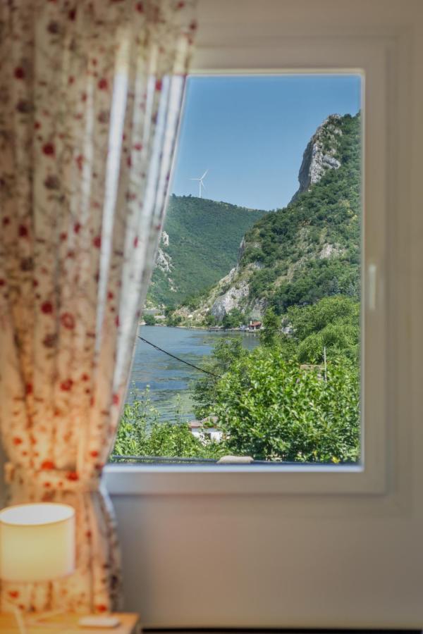 Vila Camelia Golubac Bagian luar foto